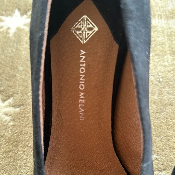 Antonio Melani Black Heels Classic Pumps - Picture 8 of 9